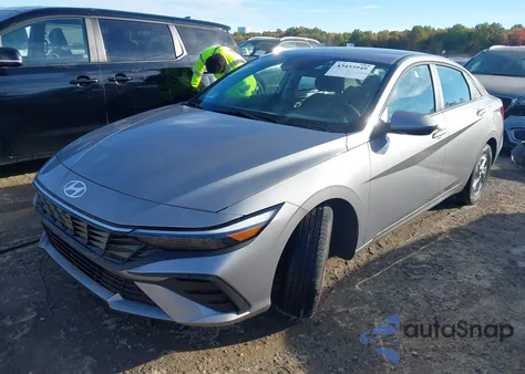 2025 Hyundai Elantra Se z USA, uszkodzony, nr VIN KMHLL4DG7SU029506